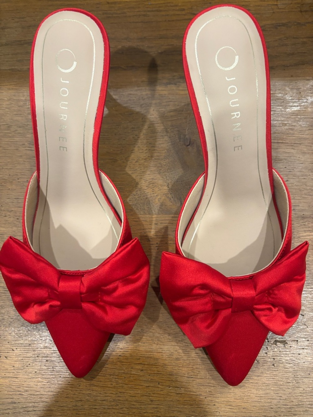 Journee Collection Red Bow Pointed Toe Heels - Picture 2 of 5